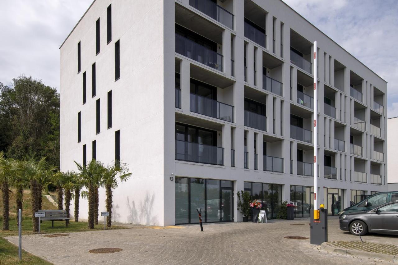Urban Jungle Apartments By Reside Baltic Vilnius Exterior foto